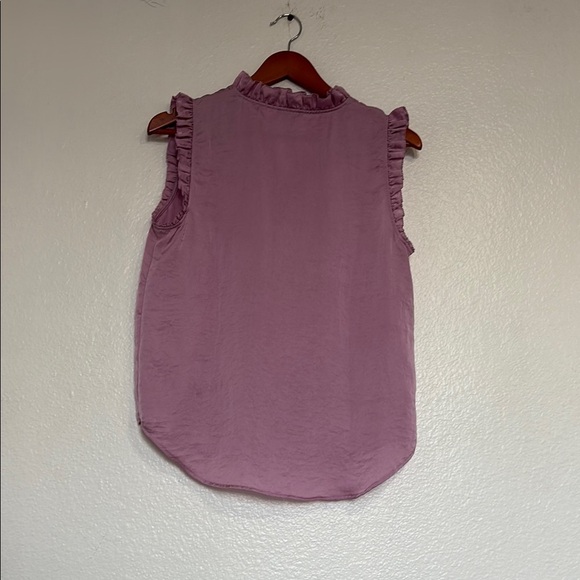 Ann Taylor lavender purple color Ruffled Blouse - Picture 7 of 7